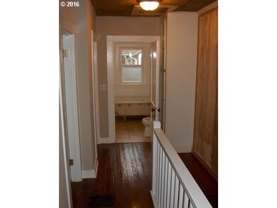 150 SW Ivy St, Willamina, OR 97396 - photo 6