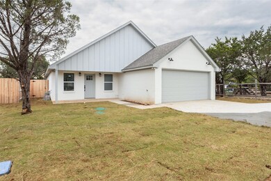 1319 Ridgeview, Granbury, TX 76048 - photo 2