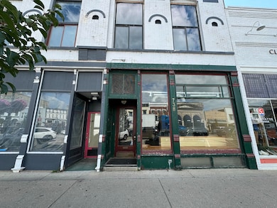 736 W Main St, Lake Geneva, WI 53147 - photo 2