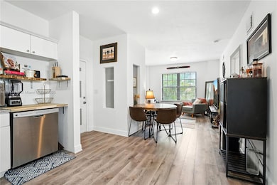 934 Michigan Ave unit 209, Miami Beach, FL 33139 - photo 5