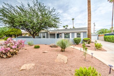 1614 W Earll Dr-2