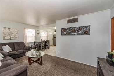 1730 Seneca Ave, Waterloo, IA 50701 - photo 5