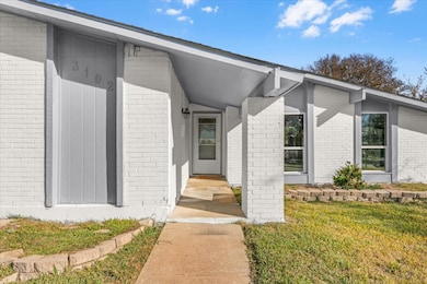 3102 Oak Hill Rd, Carrollton, TX 75007 - photo 3