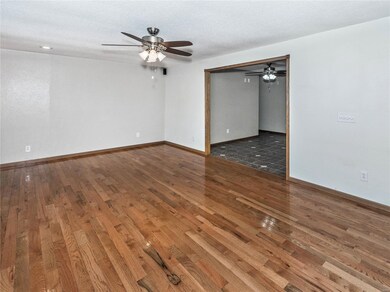 211 Willow Dr, Collinsville, IL 62234 - photo 6