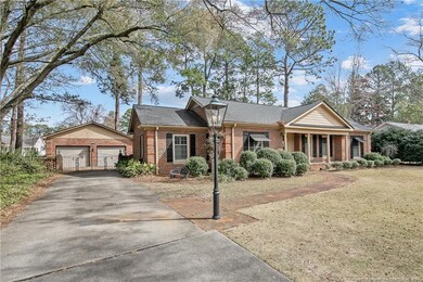 2710 Mirror Lake Dr, Fayetteville, NC 28303 - photo 3