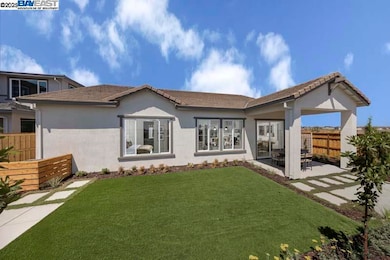 527 E Fiorino St, Tracy, CA 95391 - photo 3