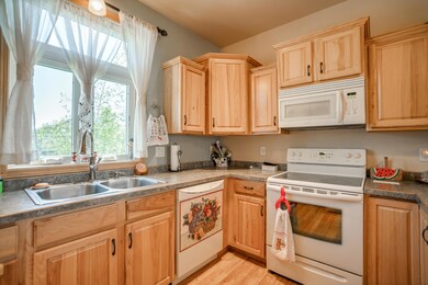 3400EdgewoodVillageLp61220_0013