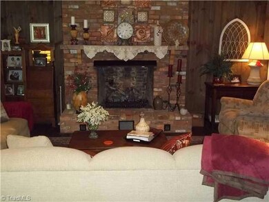 1317 Southmont Dr, Asheboro, NC 27205 - photo 4