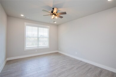 300 White Oak St, Gentry, AR 72734 - photo 4