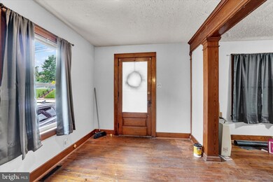 37 S Main St, Seven Valleys, PA 17360 - photo 5