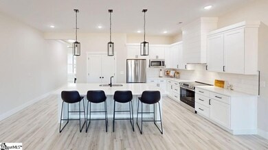 1008 S November Dr, Boiling Springs, SC 29316 - photo 2