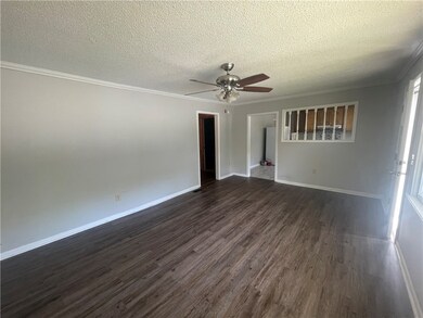 100 S Laurel St, Walhalla, SC 29691 - photo 6