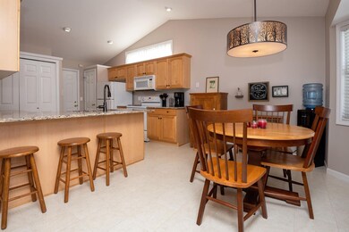Plenty of prep space, quartz countertops, nice pan