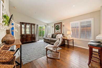 005_Living Room