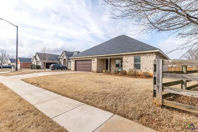 92 Amber Dr, Byron, GA 31008 - photo 4