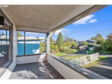 543 S 12th St, Coos Bay, OR 97420 - photo 6