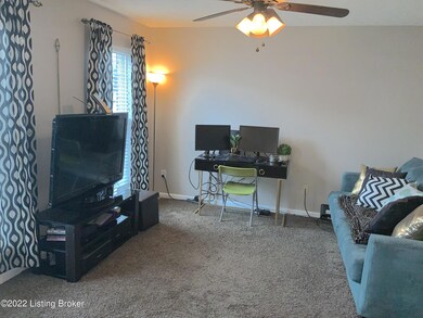 6627 Arbor Creek Dr unit 10, Louisville, KY 40228 - photo 2