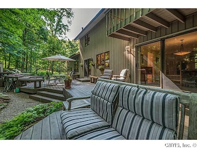 Deck.