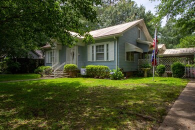 404 8 th Ave-3