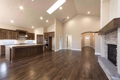 20875 Gateway Dr, Bend, OR 97702 - photo 4