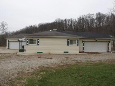 306 Edgewater Beach Blvd, Thornville, OH 43076 - photo 2