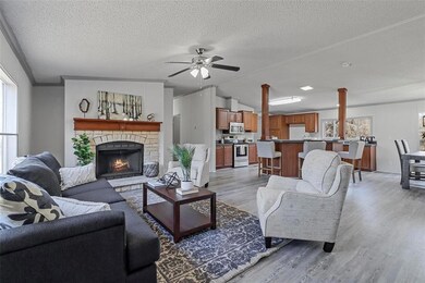 660 Sandy Oaks Rd, Springtown, TX 76082 - photo 3