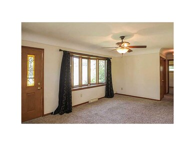 3301 Susan Dr NW, Cedar Rapids, IA 52405 - photo 3