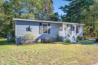 53 Rachael Cir, Goffstown, NH 03045 - photo 2