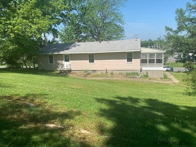 429 Bloomingrove Dr, Troy, NY 12180 - photo 4