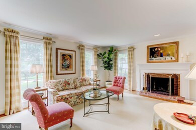 8529 Hill Spring Dr, Lutherville Timonium, MD 21093 - photo 4