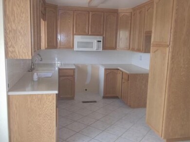 1212 Camina Hermosa Kt