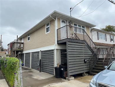 30 Center Place, Staten Island, NY 10306 - photo 2