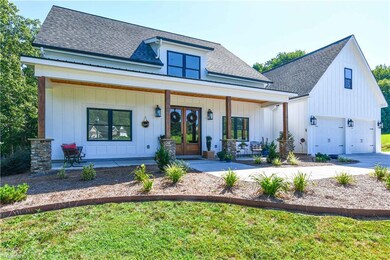 2576 High Meadow Dr, Asheboro, NC 27205 - photo 2