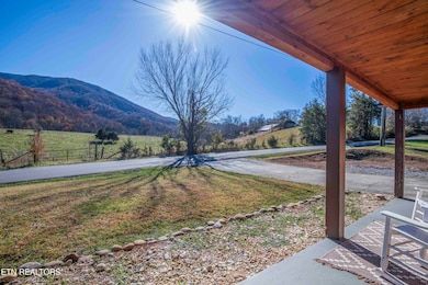 3260 Covemont Rd, Sevierville, TN 37862 - photo 2