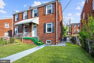 4344 F St SE, Washington, DC 20019 - photo 2