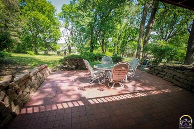 5720 SW 45th St, Topeka, KS 66610 - photo 2
