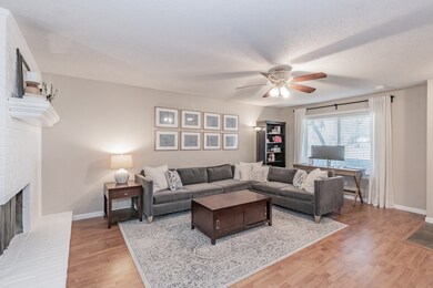 2400 Mesquite Ct E, Bedford, TX 76021 - photo 4