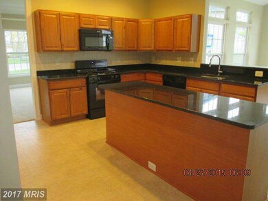 19245 Sharon Dr, Hagerstown, MD 21742 - photo 4