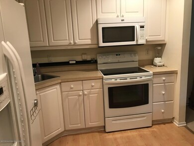 44 Claremont Ct unit 35D, Red Bank, NJ 07701 - photo 6