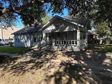 207 S Gaines St, Ennis, TX 75119 - photo 2