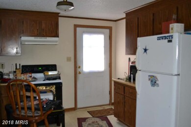 10807 Cropp Dr, Fredericksburg, VA 22407 - photo 7