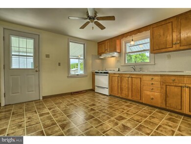 978 W Philadelphia Ave, Boyertown, PA 19512 - photo 7