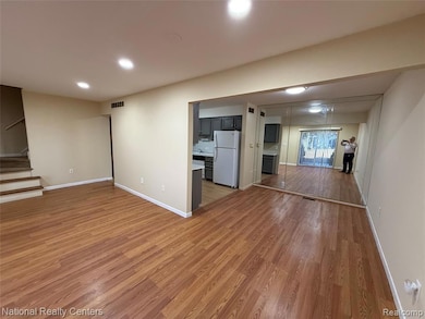 41846 Langley Dr, Sterling Heights, MI 48313 - photo 3