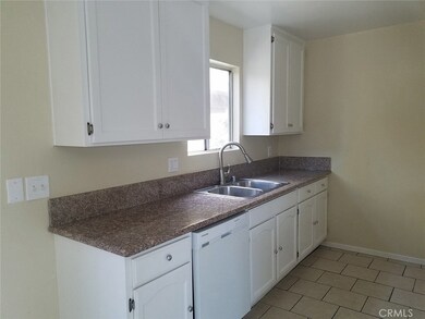 22714 Figueroa St unit 10, Carson, CA 90745 - photo 2