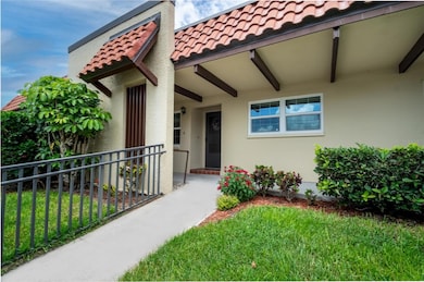 1701 Pinehurst Rd unit 24B, Dunedin, FL 34698 - photo 2