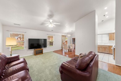145 N Mall Dr unit 35, Saint George, UT 84790 - photo 3