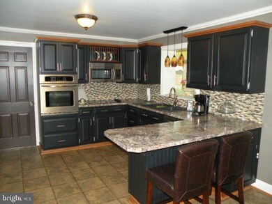 340 E Conestoga St, New Holland, PA 17557 - photo 5