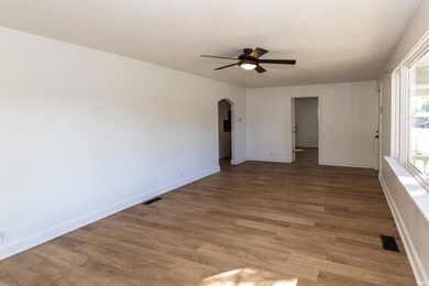 2720 S High St, Muncie, IN 47302 - photo 5