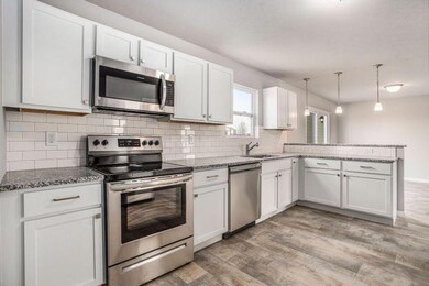 GF2091-i1810-Kitchen_