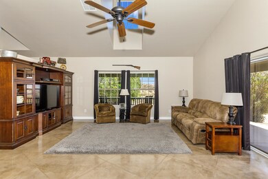 007_Living Room